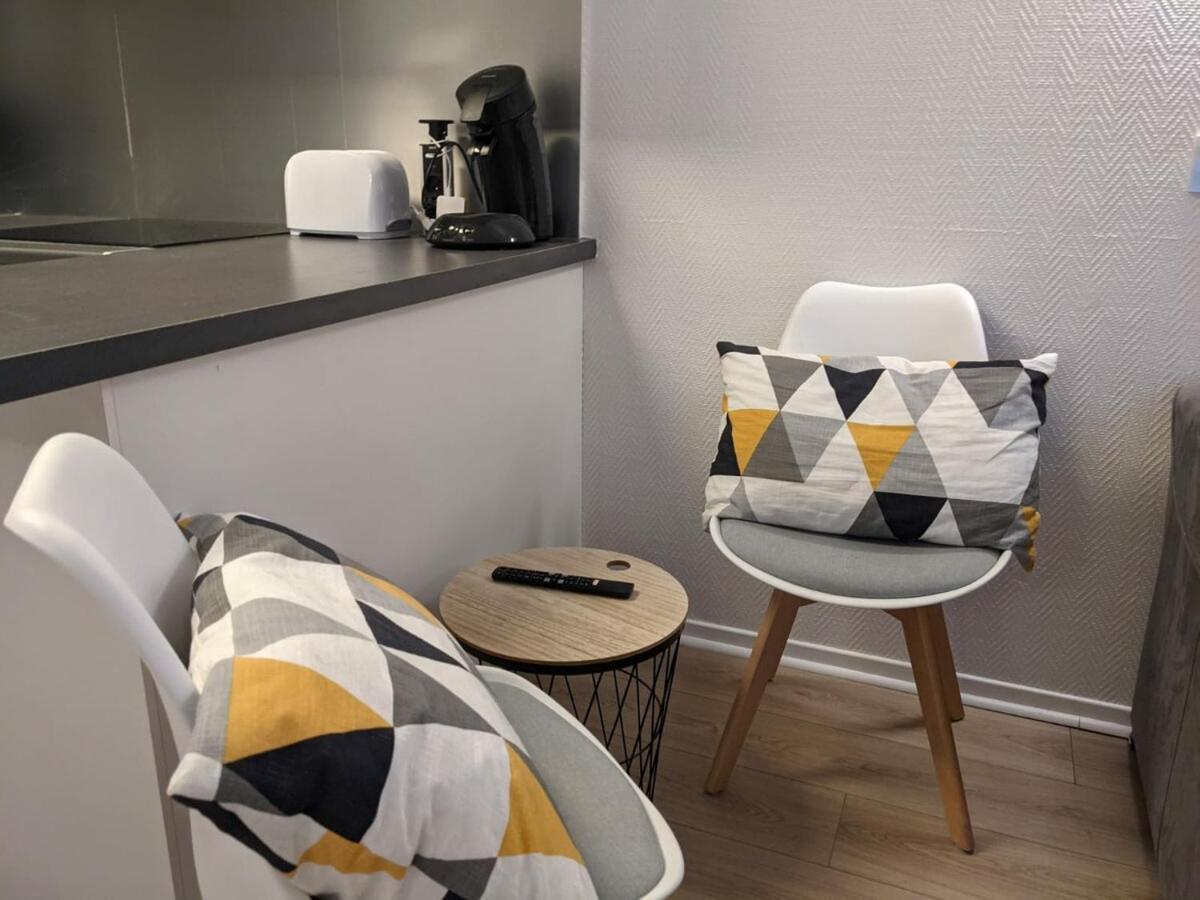 Paris Expo Suite Appartement & Parkings Dans Un Hotel 4 Etoiles, Porte De Versailles - Check In Autonome 24-7 Issy-les-Moulineaux Exterior foto